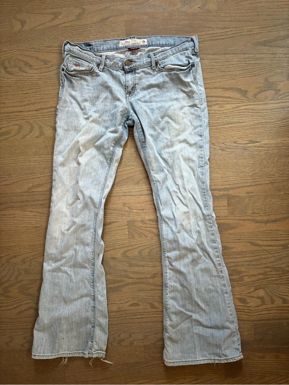 Vintage Y2K Hollister Cali Flare Light Wash low rise flare Jeans women’s size 7